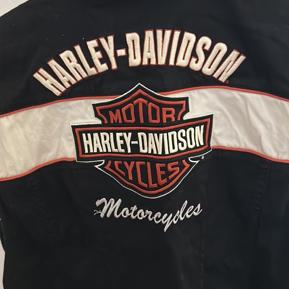 Harley Davidson women’s top item large armpit to armpit 19” length 24” - Picture 6 of 6